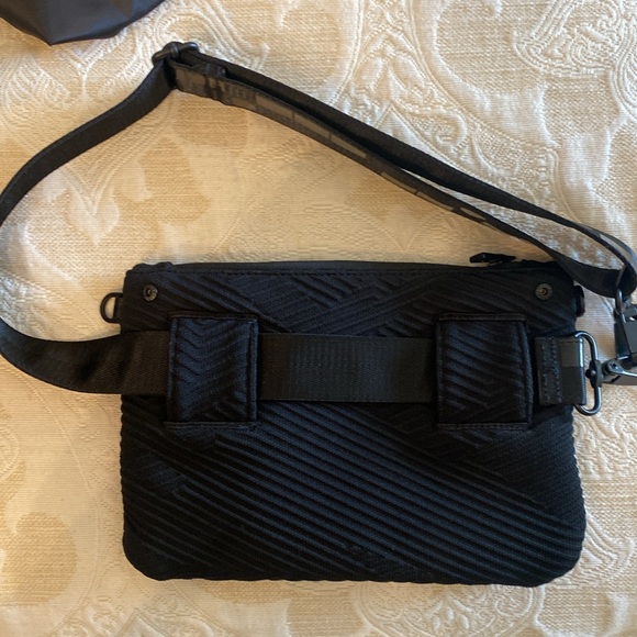 Go Dash Dot Backpack - Picture 16 of 16